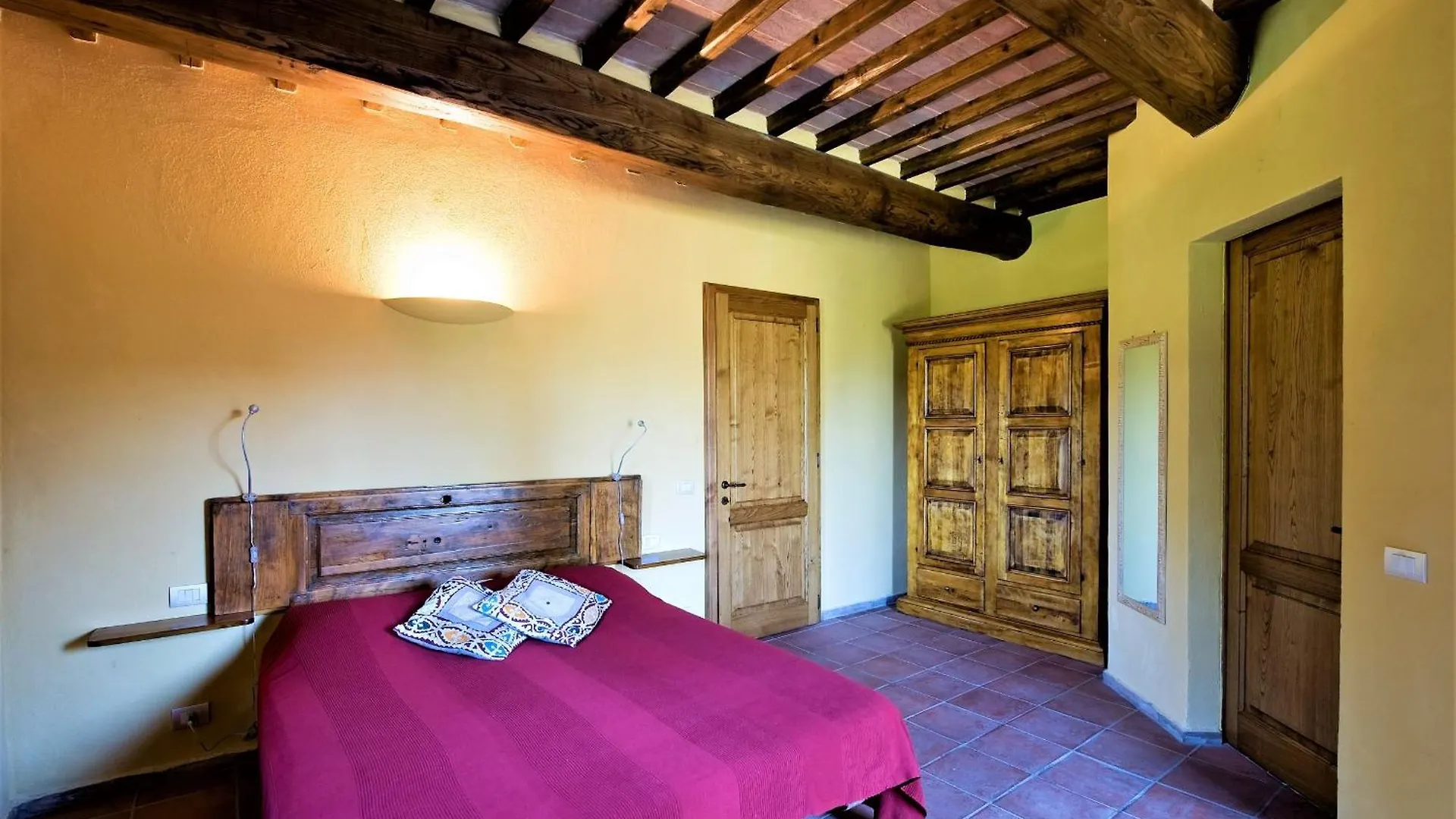 Holiday home Fienile Di Colletalli By Vacavilla Radicondoli Italy